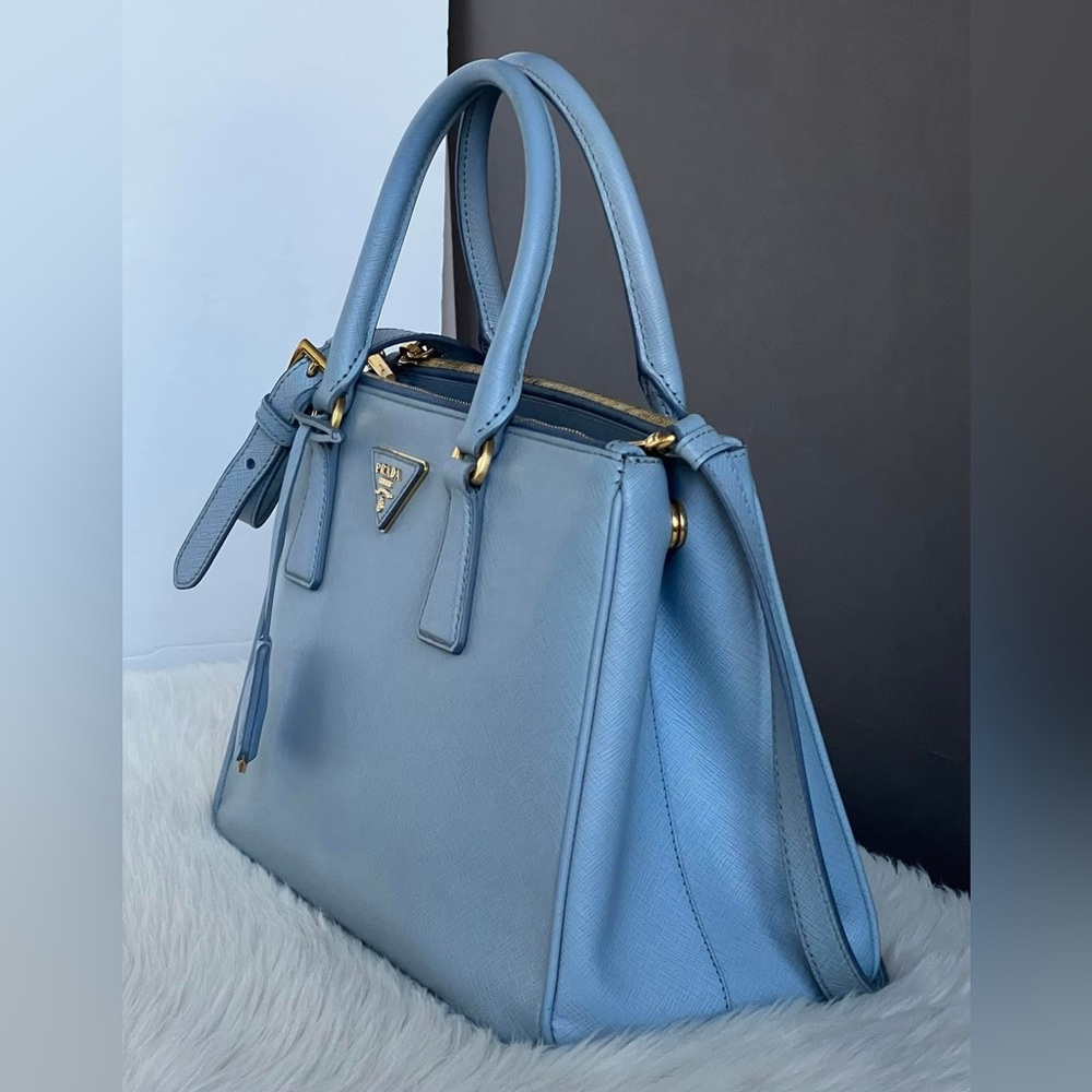 Prada Saffiano Lux Medium Galleria Zip Tote - Picture 3 of 16